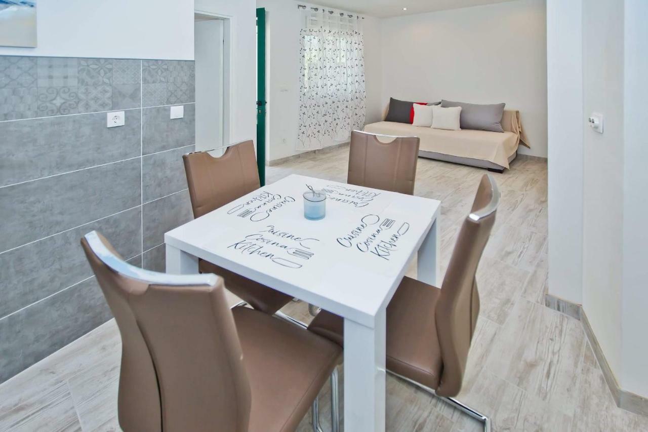 Apartments Magdalena Хвар Экстерьер фото